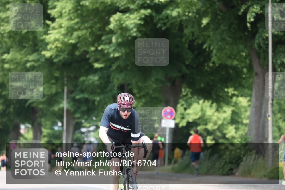 15.06.2025 - 7 Türme Triathlon Yannick Fuchs http://msf.ph/oto/8016704 15.06.2025 13:30:00 Radfahren 606, 818, 1149 meine-sportfotos.de