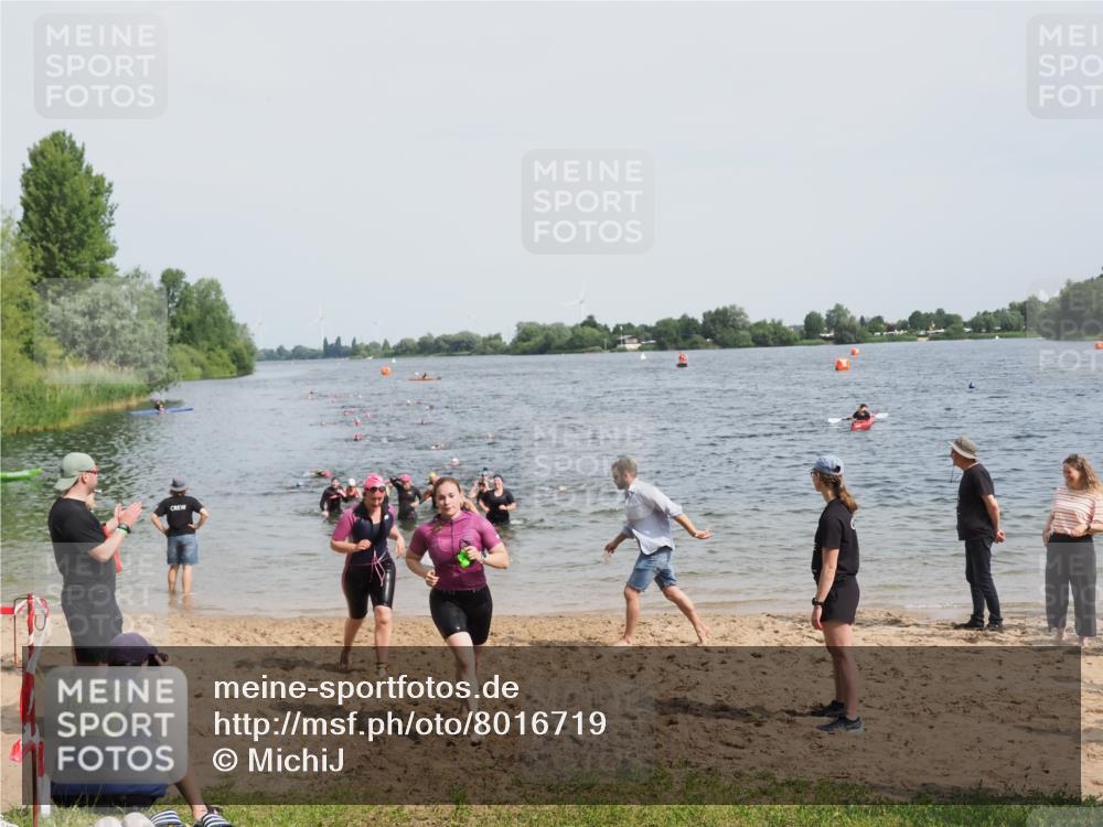 21.06.2025 - 27. Vierlanden-Triathlon MichiJ http://msf.ph/oto/8016719 15.06.2026 10:17:16 Schwimmen 479, 510, 529, 556, 575, 581, 584 meine-sportfotos.de