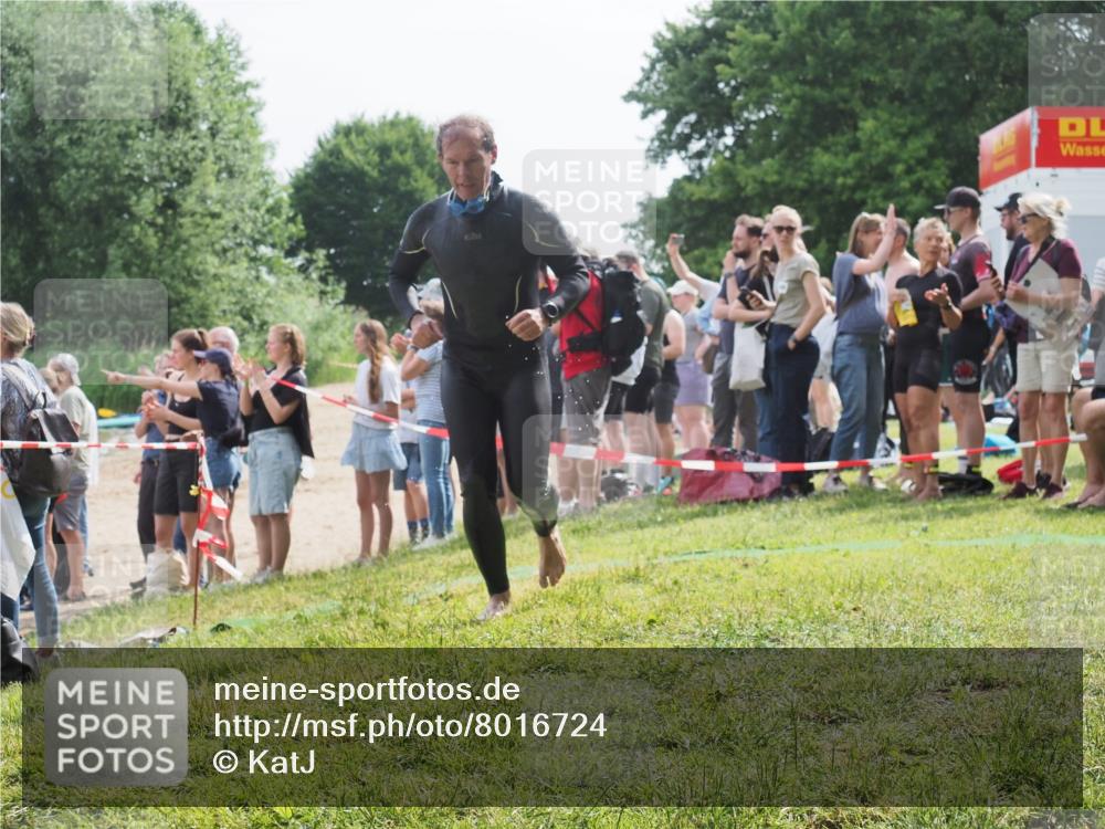 15.06.2025 - 27. Vierlanden-Triathlon KatJ http://msf.ph/oto/8016724 15.06.2025 10:16:11 Schwimmen 445, 547, 606, 612 meine-sportfotos.de