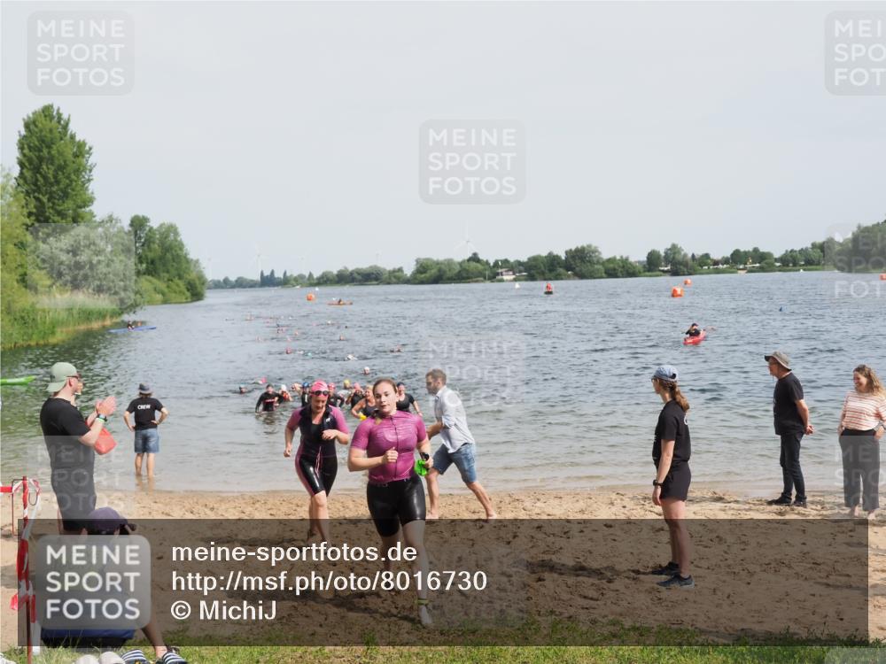 21.06.2025 - 27. Vierlanden-Triathlon MichiJ http://msf.ph/oto/8016730 15.06.2026 10:17:16 Schwimmen 479, 510, 529, 556, 575, 581, 584 meine-sportfotos.de