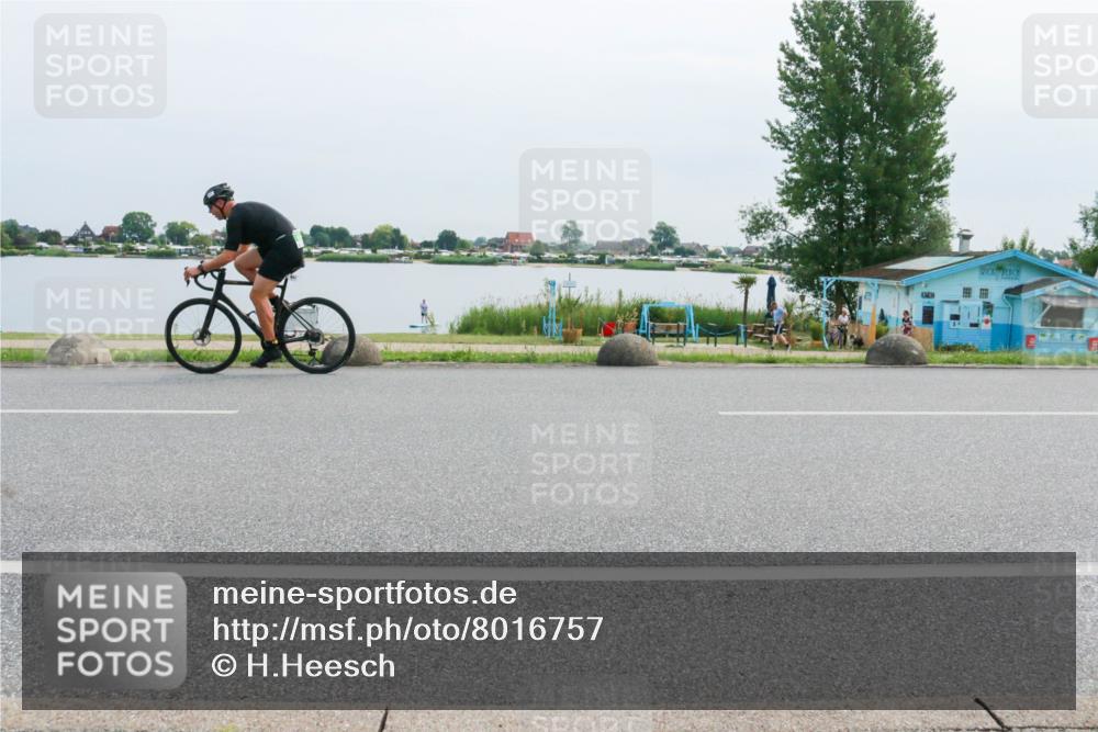 15.06.2025 - 27. Vierlanden-Triathlon H.Heesch http://msf.ph/oto/8016757 15.06.2025 11:13:35 Radfahren 43, 132, 202, 841 meine-sportfotos.de