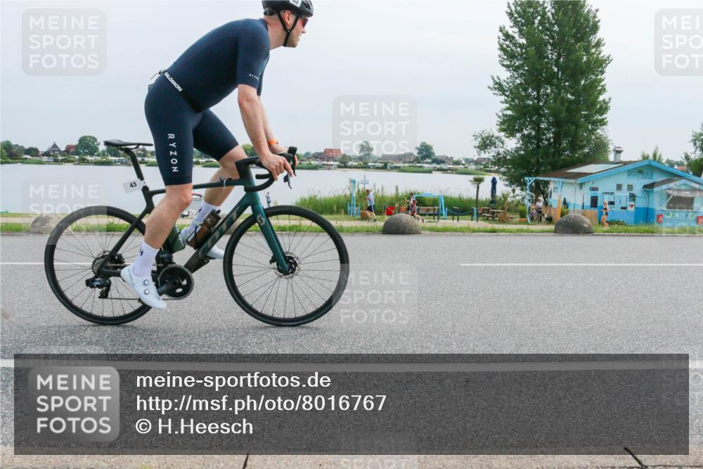 15.06.2025 - 27. Vierlanden-Triathlon H.Heesch http://msf.ph/oto/8016767 15.06.2025 11:13:38 Radfahren 43, 841 meine-sportfotos.de