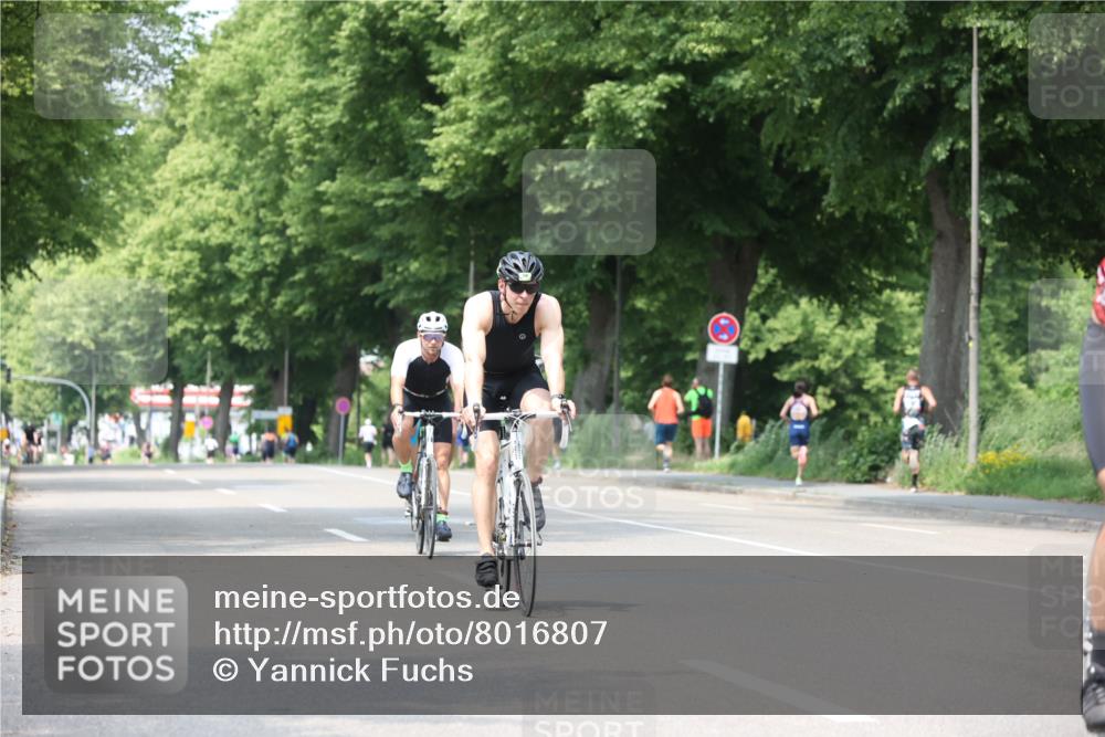 15.06.2025 - 7 Türme Triathlon Yannick Fuchs http://msf.ph/oto/8016807 15.06.2025 13:30:04 Radfahren 606 meine-sportfotos.de