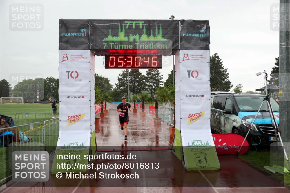 15.06.2025 - 7 Türme Triathlon Michael Strokosch http://msf.ph/oto/8016813 15.06.2025 15:30:46 Ziel 248, 331 meine-sportfotos.de