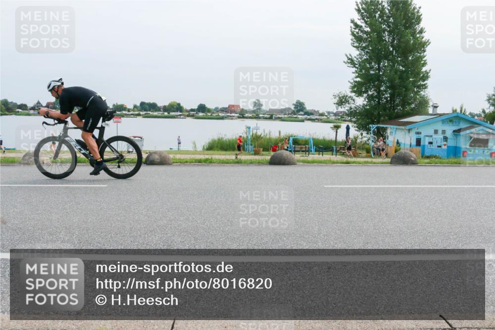 15.06.2025 - 27. Vierlanden-Triathlon H.Heesch http://msf.ph/oto/8016820 15.06.2025 11:13:47 Radfahren 71, 734, 773, 859 meine-sportfotos.de