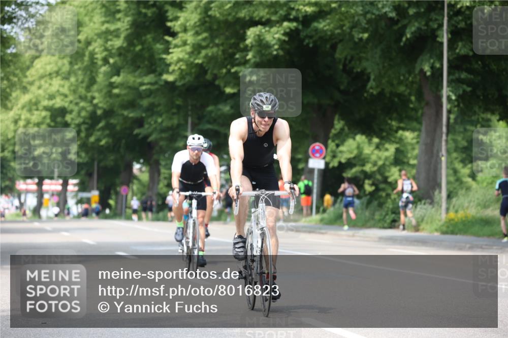 15.06.2025 - 7 Türme Triathlon Yannick Fuchs http://msf.ph/oto/8016823 15.06.2025 13:30:04 Radfahren 606 meine-sportfotos.de