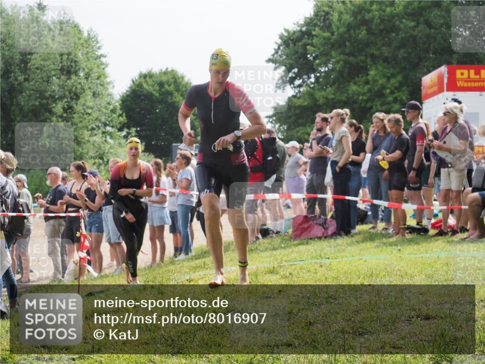 15.06.2025 - 27. Vierlanden-Triathlon KatJ http://msf.ph/oto/8016907 15.06.2025 10:16:24 Schwimmen 477, 487, 489, 494, 523, 526, 611, 634 meine-sportfotos.de