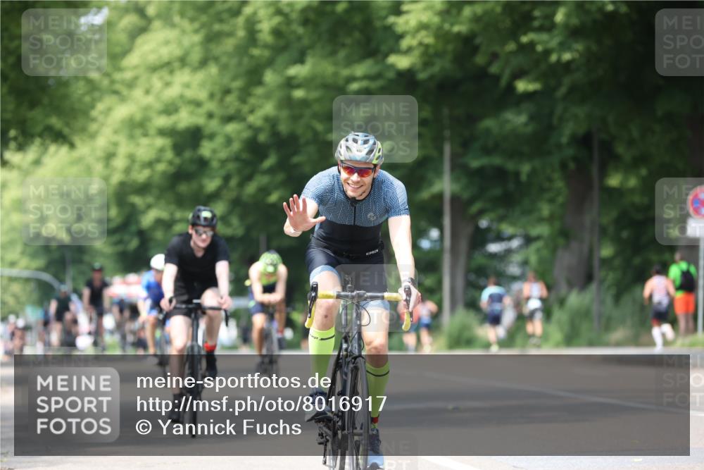 15.06.2025 - 7 Türme Triathlon Yannick Fuchs http://msf.ph/oto/8016917 15.06.2025 13:30:17 Radfahren 663, 872, 1019, 1064, 1070 meine-sportfotos.de