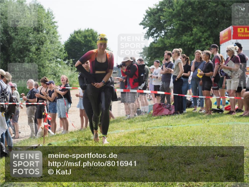 15.06.2025 - 27. Vierlanden-Triathlon KatJ http://msf.ph/oto/8016941 15.06.2025 10:16:25 Schwimmen 477, 487, 489, 494, 499, 523, 526, 574, 611, 614, 634 meine-sportfotos.de