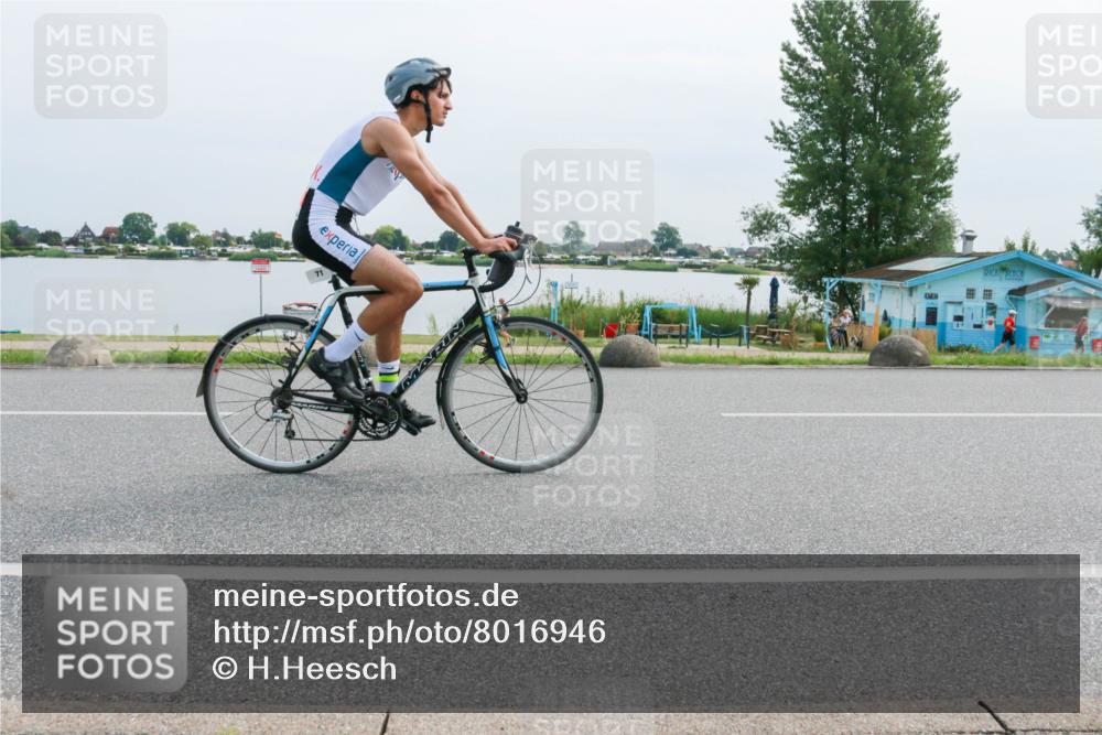 15.06.2025 - 27. Vierlanden-Triathlon H.Heesch http://msf.ph/oto/8016946 15.06.2025 11:13:52 Radfahren 16, 71, 121, 773, 840, 859 meine-sportfotos.de