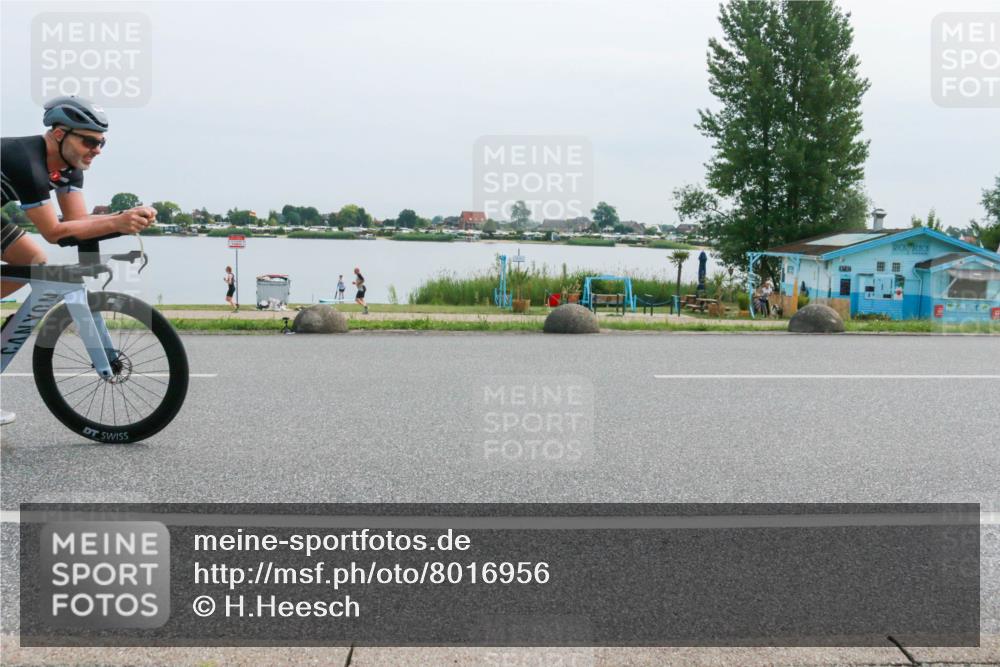15.06.2025 - 27. Vierlanden-Triathlon H.Heesch http://msf.ph/oto/8016956 15.06.2025 11:13:53 Radfahren 16, 71, 121, 207, 773, 840, 859 meine-sportfotos.de