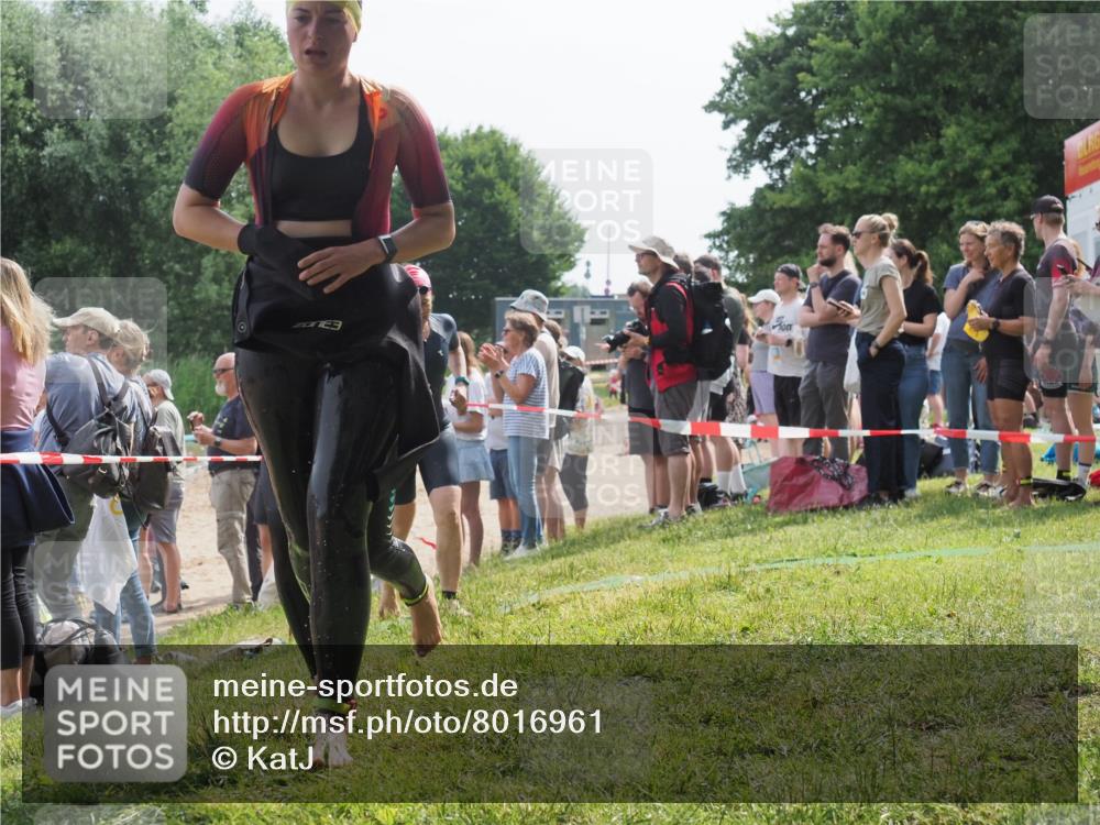 15.06.2025 - 27. Vierlanden-Triathlon KatJ http://msf.ph/oto/8016961 15.06.2025 10:16:27 Schwimmen 477, 487, 489, 491, 494, 499, 523, 526, 574, 611, 614, 634 meine-sportfotos.de