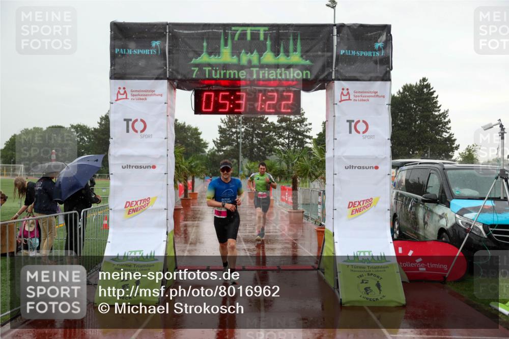 15.06.2025 - 7 Türme Triathlon Michael Strokosch http://msf.ph/oto/8016962 15.06.2025 15:31:22 Ziel 214, 234 meine-sportfotos.de