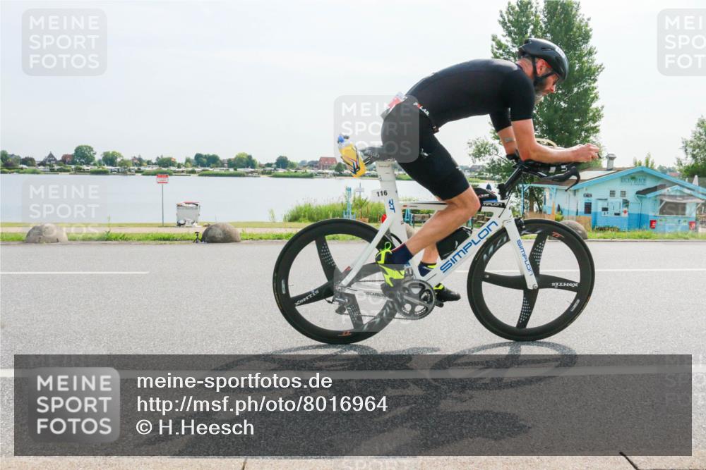 15.06.2025 - 27. Vierlanden-Triathlon H.Heesch http://msf.ph/oto/8016964 15.06.2025 09:58:45 Radfahren 116 meine-sportfotos.de