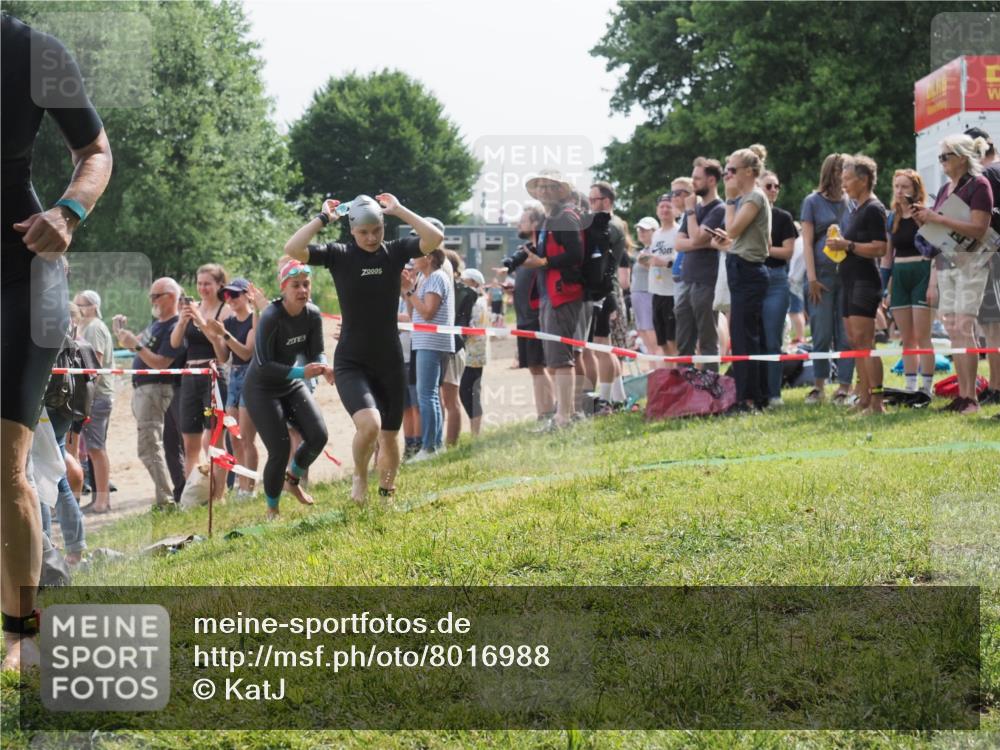 15.06.2025 - 27. Vierlanden-Triathlon KatJ http://msf.ph/oto/8016988 15.06.2025 10:16:30 Schwimmen 477, 487, 491, 494, 499, 523, 526, 549, 574, 614, 634 meine-sportfotos.de