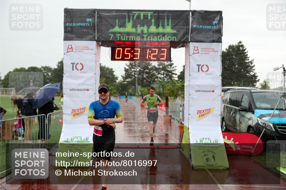 15.06.2025 - 7 Türme Triathlon Michael Strokosch http://msf.ph/oto/8016997 15.06.2025 15:31:23 Ziel 214, 234 meine-sportfotos.de