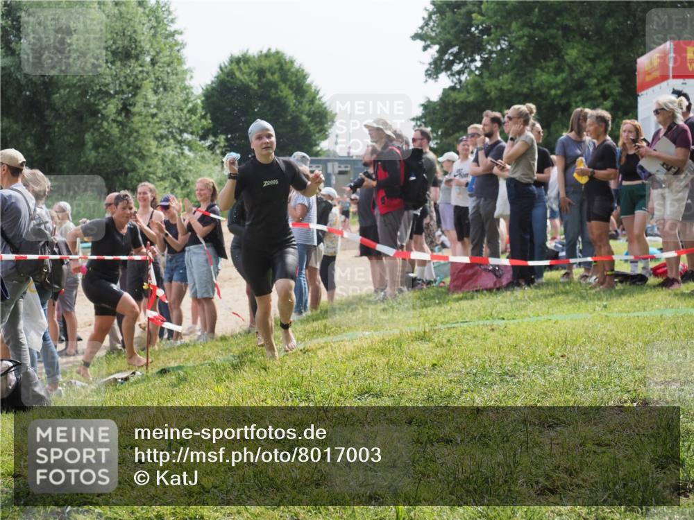 15.06.2025 - 27. Vierlanden-Triathlon KatJ http://msf.ph/oto/8017003 15.06.2025 10:16:30 Schwimmen 477, 487, 491, 494, 499, 523, 526, 549, 574, 614, 634 meine-sportfotos.de