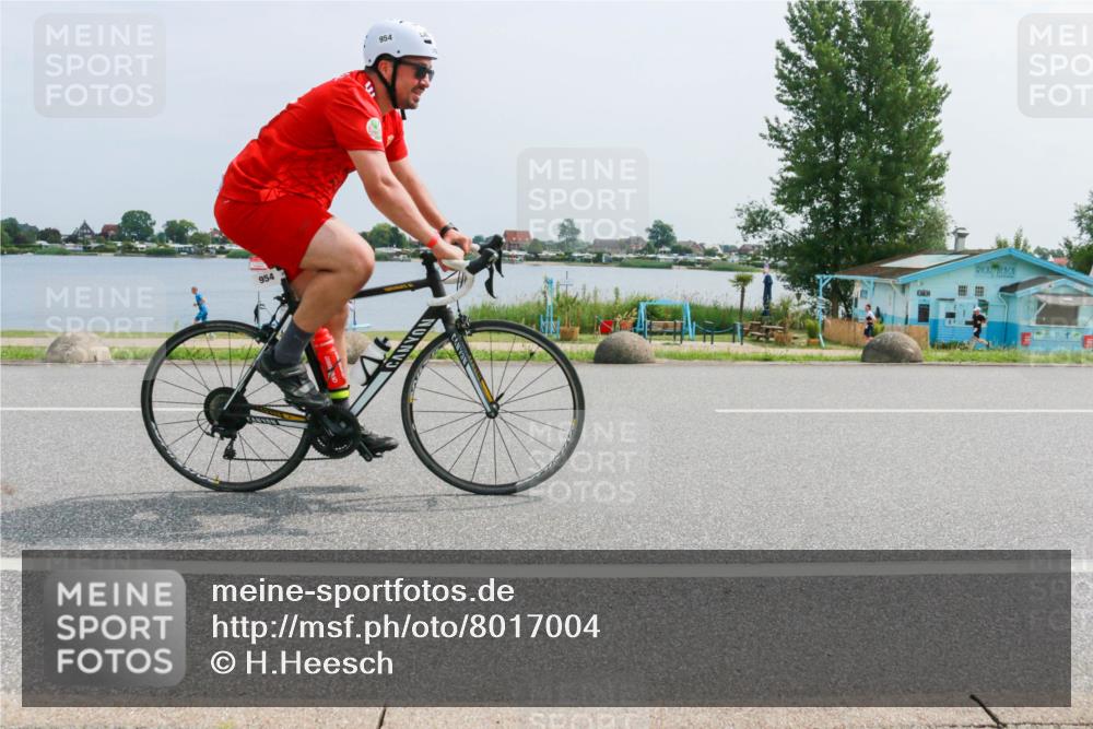 21.06.2025 - 27. Vierlanden-Triathlon H.Heesch http://msf.ph/oto/8017004 15.06.2025 11:57:44 Radfahren 655, 804, 858, 904, 954, 958 meine-sportfotos.de