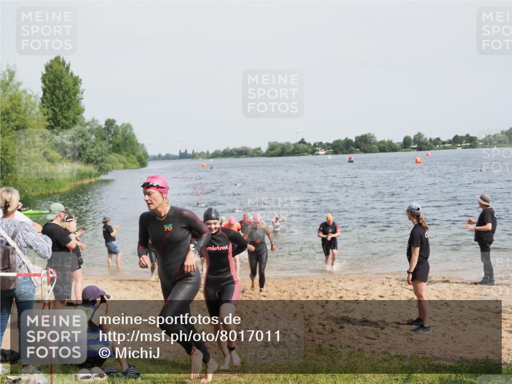 21.06.2025 - 27. Vierlanden-Triathlon MichiJ http://msf.ph/oto/8017011 15.06.2026 10:17:30 Schwimmen 485, 488, 492, 519, 529, 532, 552, 557, 562, 572, 582, 588, 594, 626 meine-sportfotos.de