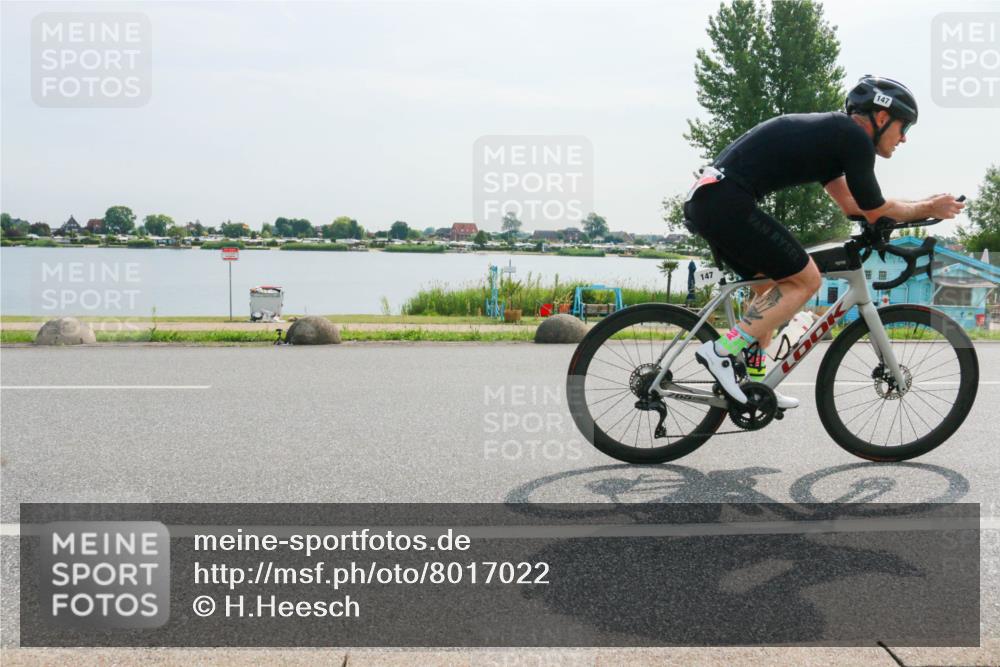 15.06.2025 - 27. Vierlanden-Triathlon H.Heesch http://msf.ph/oto/8017022 15.06.2025 09:59:03 Radfahren 147 meine-sportfotos.de