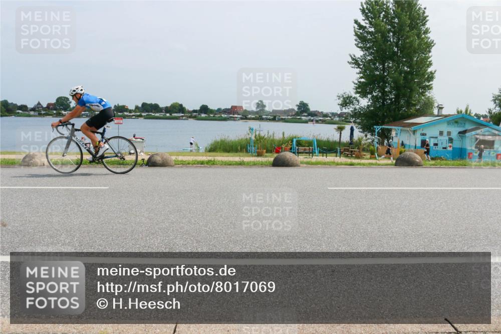 21.06.2025 - 27. Vierlanden-Triathlon H.Heesch http://msf.ph/oto/8017069 15.06.2025 11:57:58 Radfahren 248, 952 meine-sportfotos.de