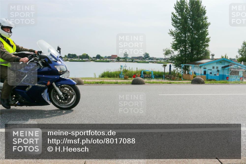 15.06.2025 - 27. Vierlanden-Triathlon H.Heesch http://msf.ph/oto/8017088 15.06.2025 09:59:25 Radfahren 134, 265, 288 meine-sportfotos.de