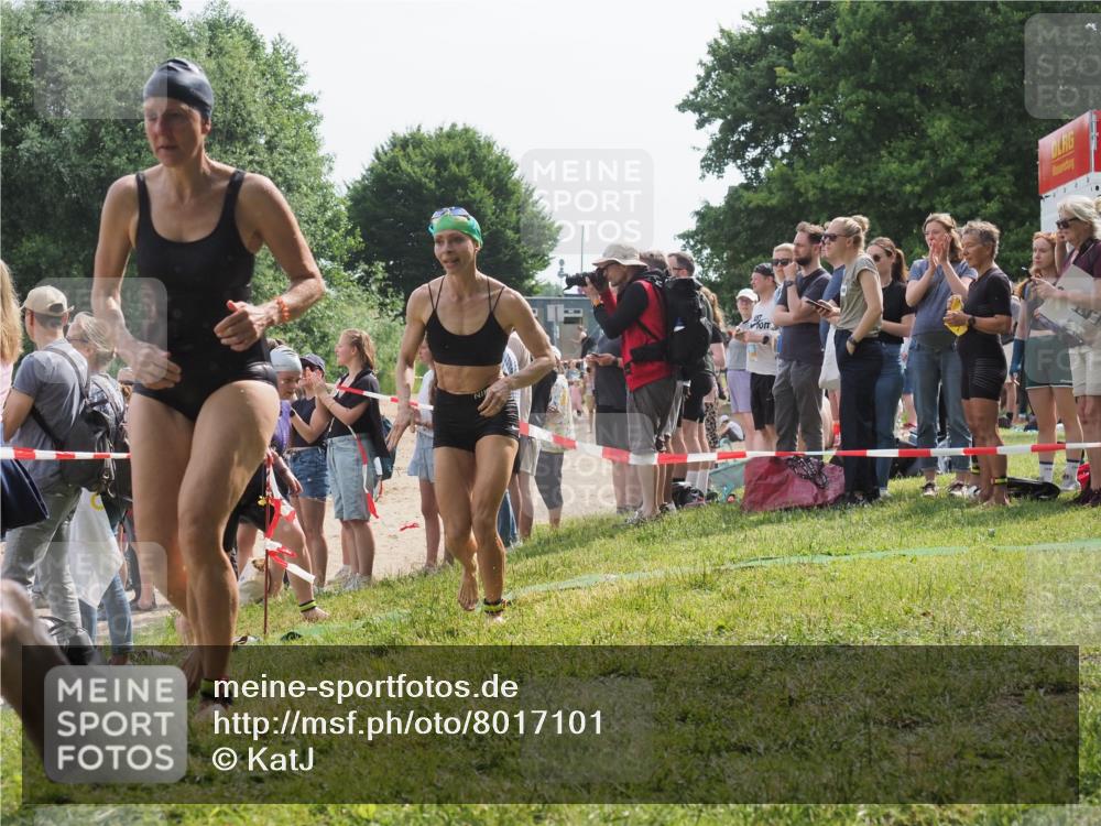 15.06.2025 - 27. Vierlanden-Triathlon KatJ http://msf.ph/oto/8017101 15.06.2025 10:16:34 Schwimmen 477, 487, 491, 494, 499, 526, 549, 574, 614, 634 meine-sportfotos.de