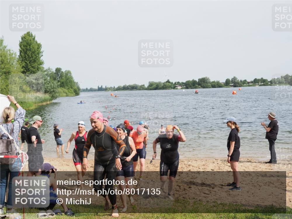 21.06.2025 - 27. Vierlanden-Triathlon MichiJ http://msf.ph/oto/8017135 15.06.2026 10:17:34 Schwimmen 485, 488, 492, 493, 519, 532, 537, 552, 557, 562, 572, 582, 588, 594, 626 meine-sportfotos.de