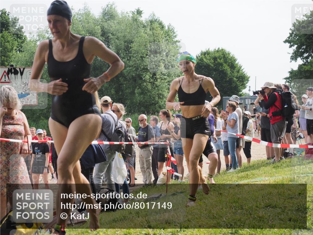15.06.2025 - 27. Vierlanden-Triathlon KatJ http://msf.ph/oto/8017149 15.06.2025 10:16:35 Schwimmen 487, 491, 494, 499, 526, 549, 574, 614, 634 meine-sportfotos.de