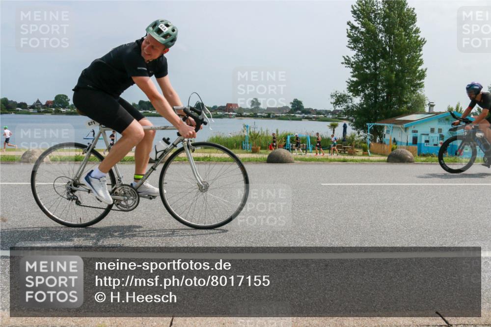21.06.2025 - 27. Vierlanden-Triathlon H.Heesch http://msf.ph/oto/8017155 15.06.2025 11:58:14 Radfahren 652, 671, 772, 824 meine-sportfotos.de