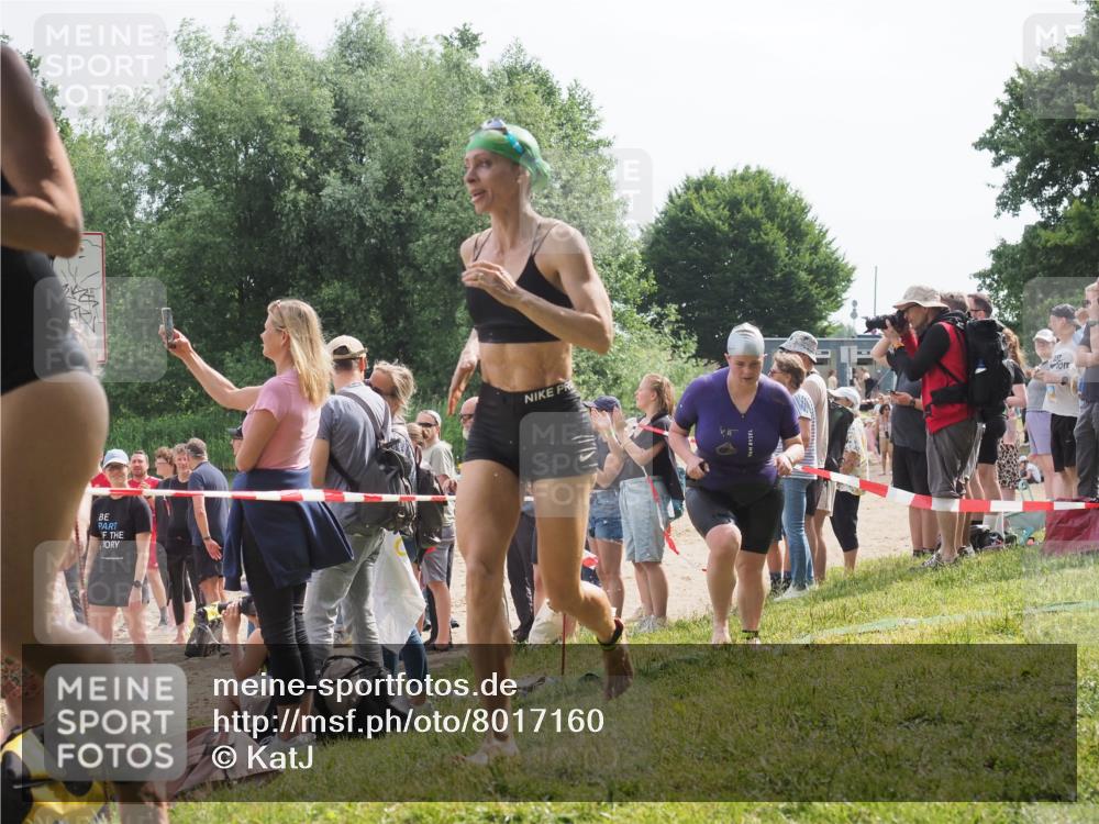 15.06.2025 - 27. Vierlanden-Triathlon KatJ http://msf.ph/oto/8017160 15.06.2025 10:16:35 Schwimmen 487, 491, 494, 499, 526, 549, 574, 614, 634 meine-sportfotos.de