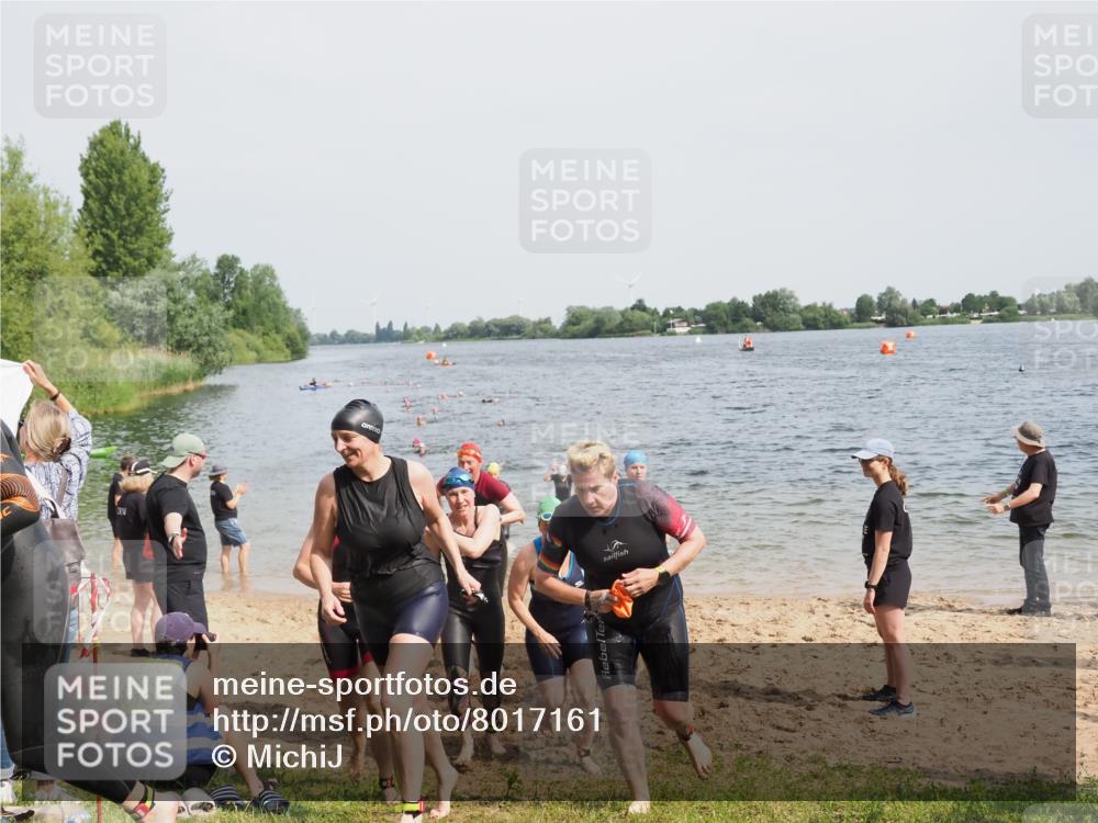 21.06.2025 - 27. Vierlanden-Triathlon MichiJ http://msf.ph/oto/8017161 15.06.2026 10:17:35 Schwimmen 485, 488, 492, 493, 519, 532, 537, 552, 557, 562, 572, 582, 588, 594, 626 meine-sportfotos.de