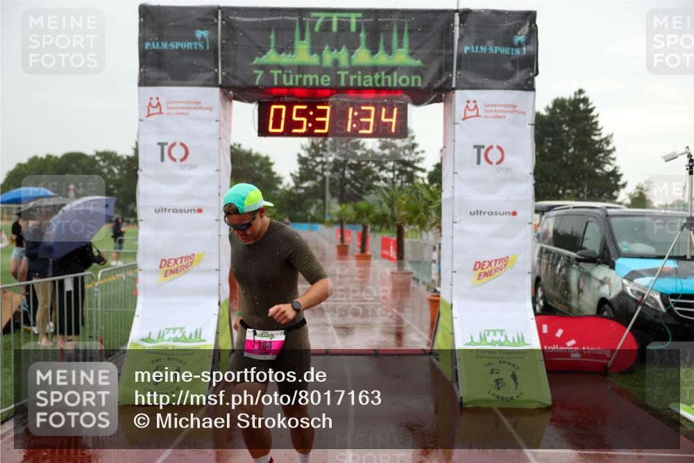 15.06.2025 - 7 Türme Triathlon Michael Strokosch http://msf.ph/oto/8017163 15.06.2025 15:31:34 Ziel 284 meine-sportfotos.de