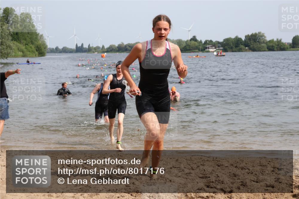 15.06.2025 - 27. Vierlanden-Triathlon Lena Gebhardt http://msf.ph/oto/8017176 15.06.2025 10:15:49 Schwimmen 483, 505, 509, 547, 564, 577, 590, 606, 612, 630 meine-sportfotos.de