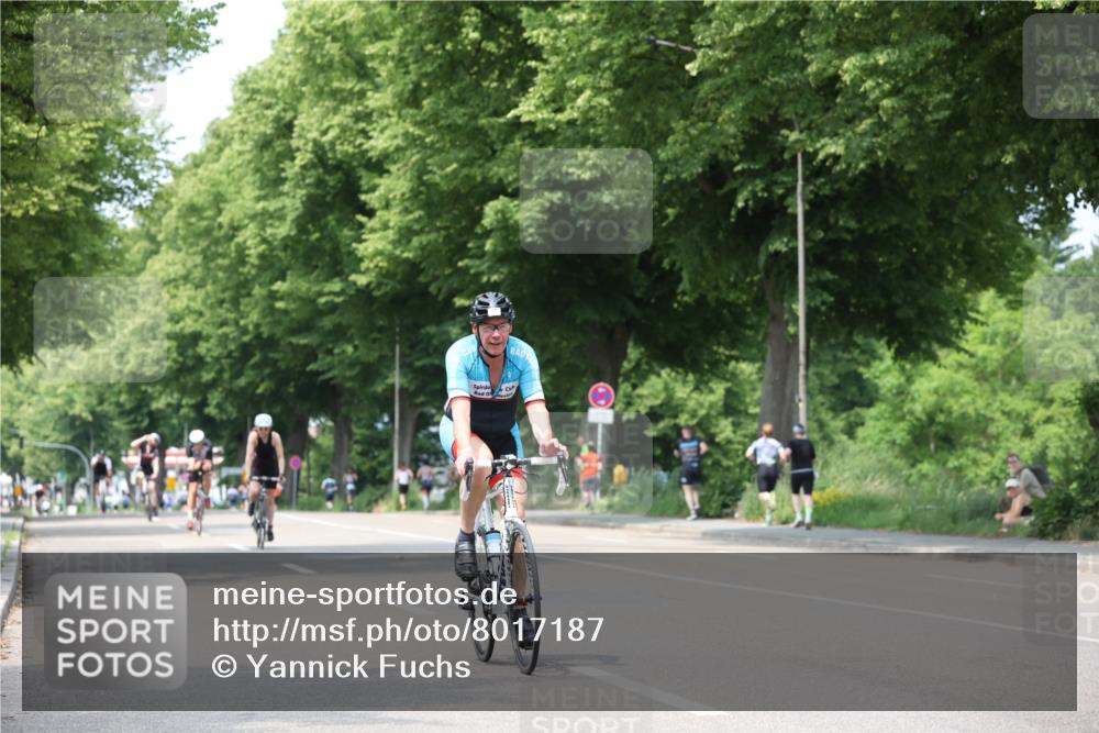15.06.2025 - 7 Türme Triathlon Yannick Fuchs http://msf.ph/oto/8017187 15.06.2025 13:30:27 Radfahren 305, 332, 462, 681, 1019, 1028, 1070 meine-sportfotos.de