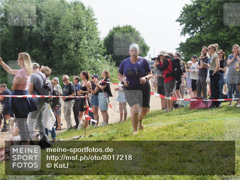 15.06.2025 - 27. Vierlanden-Triathlon KatJ http://msf.ph/oto/8017218 15.06.2025 10:16:36 Schwimmen 487, 491, 499, 526, 549, 574, 614, 634 meine-sportfotos.de