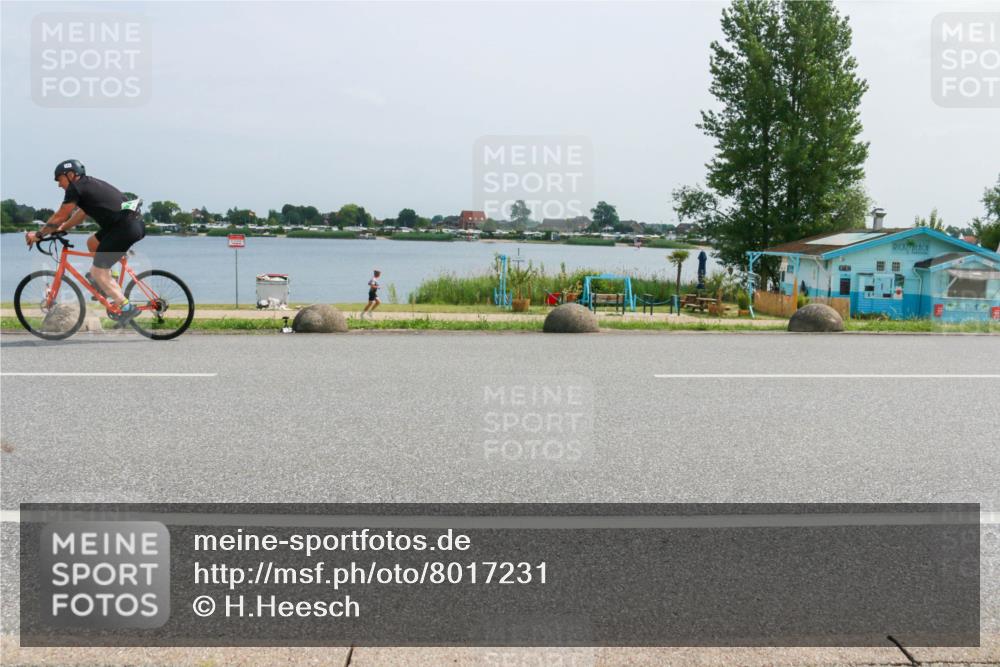 21.06.2025 - 27. Vierlanden-Triathlon H.Heesch http://msf.ph/oto/8017231 15.06.2025 11:58:29 Radfahren 784, 951 meine-sportfotos.de