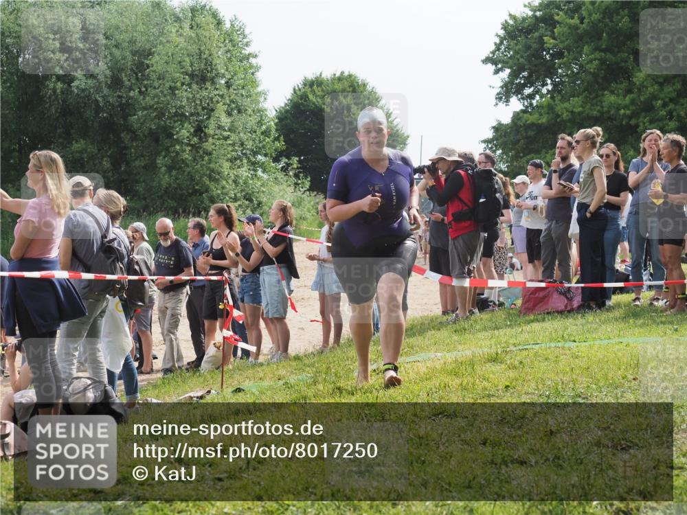 15.06.2025 - 27. Vierlanden-Triathlon KatJ http://msf.ph/oto/8017250 15.06.2025 10:16:37 Schwimmen 487, 491, 499, 526, 549, 574, 614, 634 meine-sportfotos.de
