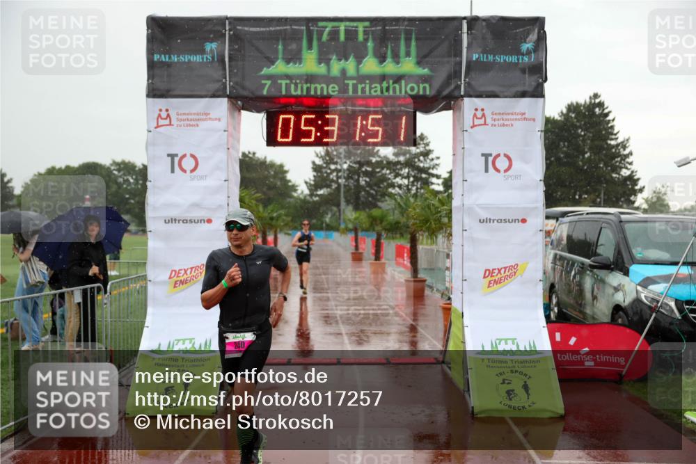 15.06.2025 - 7 Türme Triathlon Michael Strokosch http://msf.ph/oto/8017257 15.06.2025 15:31:51 Ziel 240, 404 meine-sportfotos.de