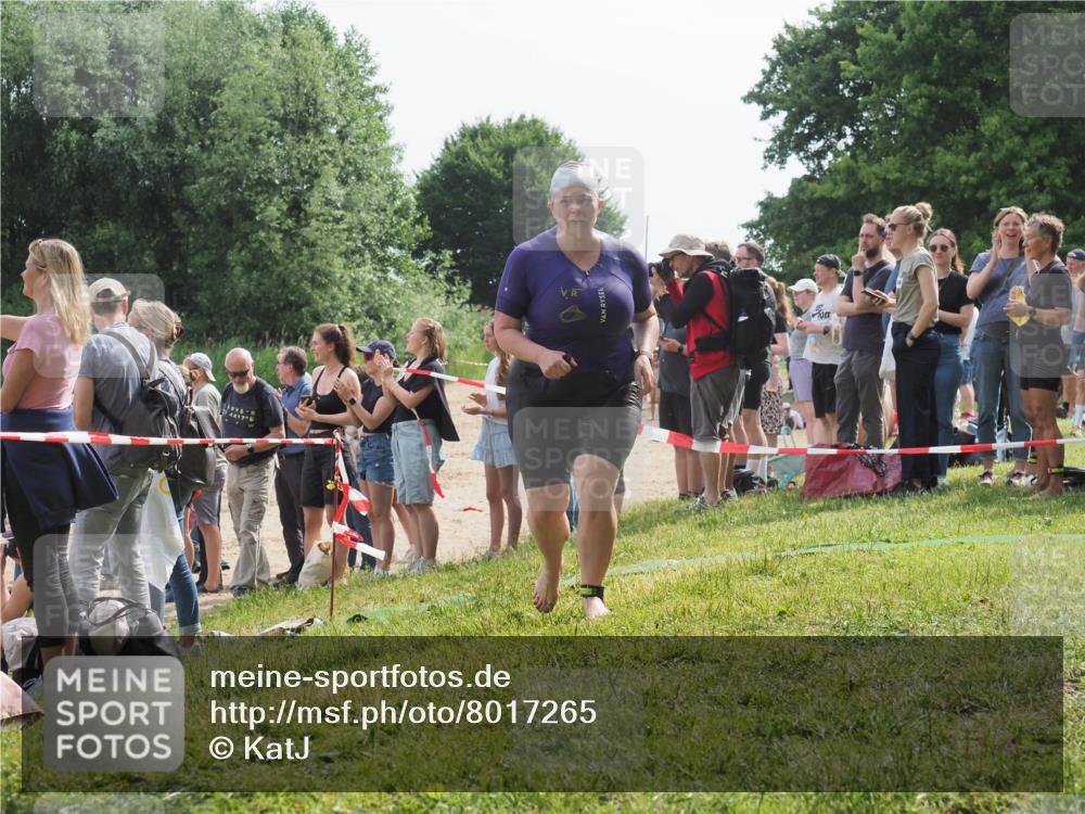 15.06.2025 - 27. Vierlanden-Triathlon KatJ http://msf.ph/oto/8017265 15.06.2025 10:16:37 Schwimmen 487, 491, 499, 526, 549, 574, 614, 634 meine-sportfotos.de