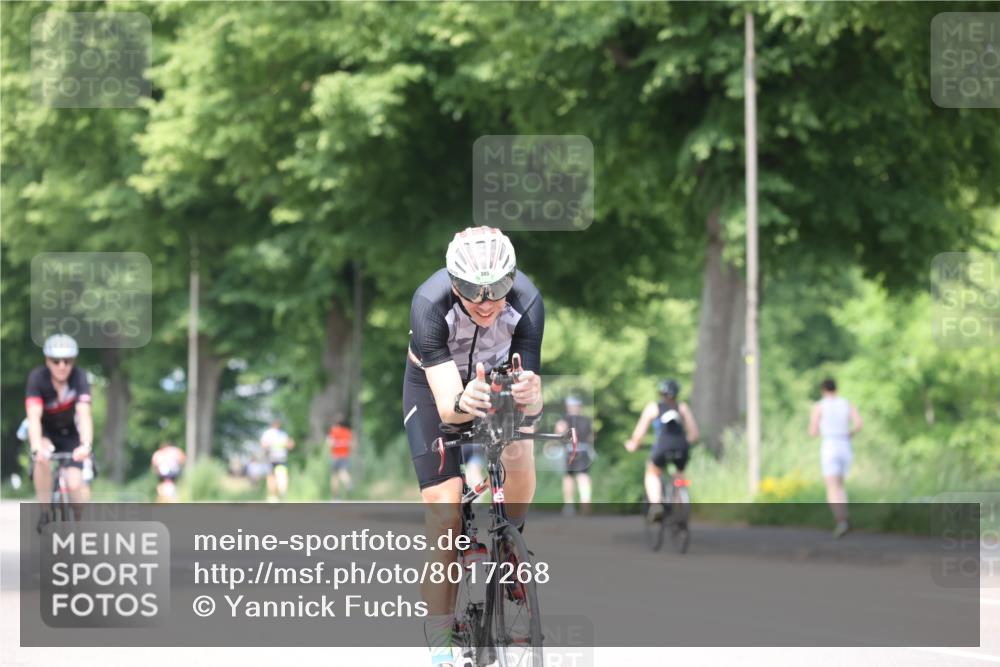 15.06.2025 - 7 Türme Triathlon Yannick Fuchs http://msf.ph/oto/8017268 15.06.2025 13:30:31 Radfahren 305, 332, 545, 786, 1028 meine-sportfotos.de