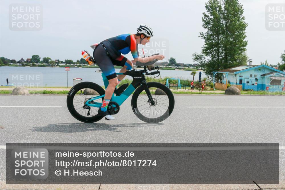 21.06.2025 - 27. Vierlanden-Triathlon H.Heesch http://msf.ph/oto/8017274 15.06.2025 11:58:41 Radfahren 213, 927, 963 meine-sportfotos.de