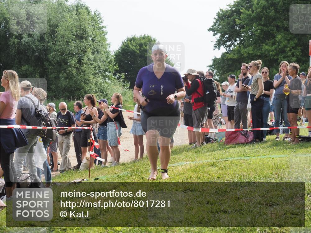 15.06.2025 - 27. Vierlanden-Triathlon KatJ http://msf.ph/oto/8017281 15.06.2025 10:16:37 Schwimmen 487, 491, 499, 526, 549, 574, 614, 634 meine-sportfotos.de