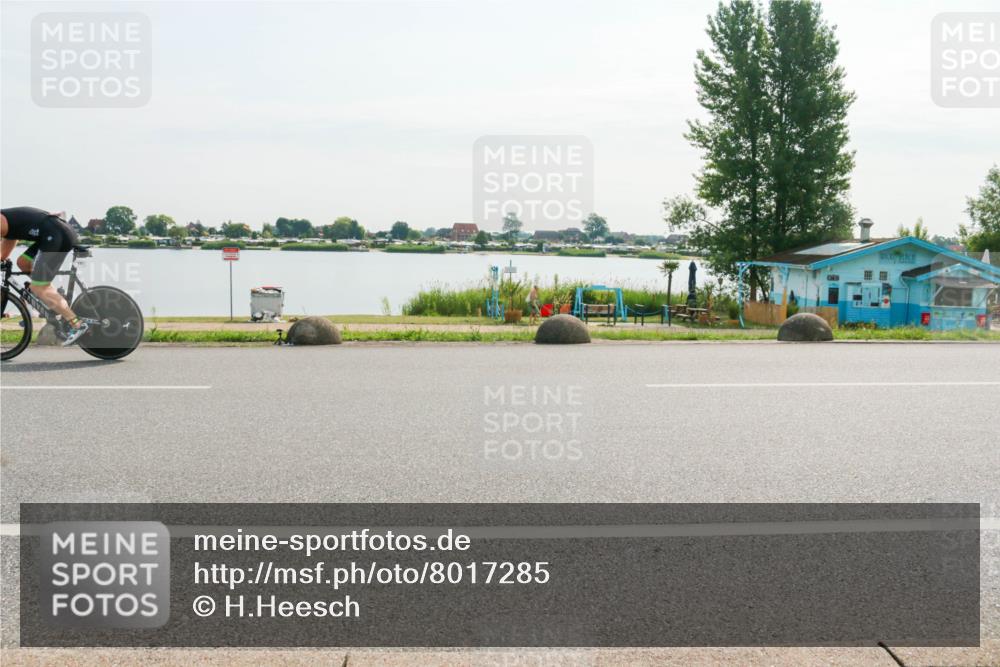 15.06.2025 - 27. Vierlanden-Triathlon H.Heesch http://msf.ph/oto/8017285 15.06.2025 09:18:20 Radfahren 181 meine-sportfotos.de
