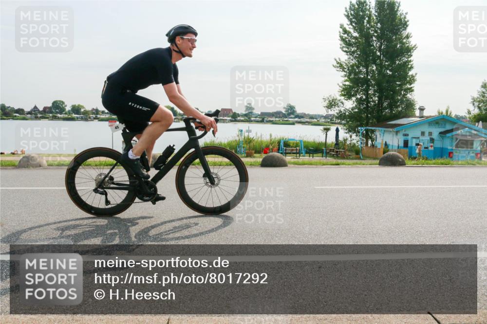 15.06.2025 - 27. Vierlanden-Triathlon H.Heesch http://msf.ph/oto/8017292 15.06.2025 09:18:50 Radfahren 45, 59, 64 meine-sportfotos.de