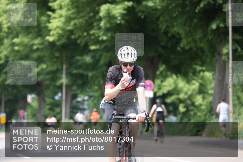 15.06.2025 - 7 Türme Triathlon Yannick Fuchs http://msf.ph/oto/8017304 15.06.2025 13:30:32 Radfahren 305, 332, 545, 786 meine-sportfotos.de