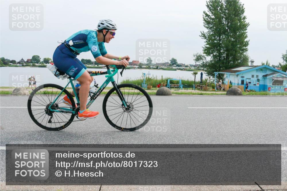 15.06.2025 - 27. Vierlanden-Triathlon H.Heesch http://msf.ph/oto/8017323 15.06.2025 11:13:57 Radfahren 16, 121, 207, 214, 556 meine-sportfotos.de