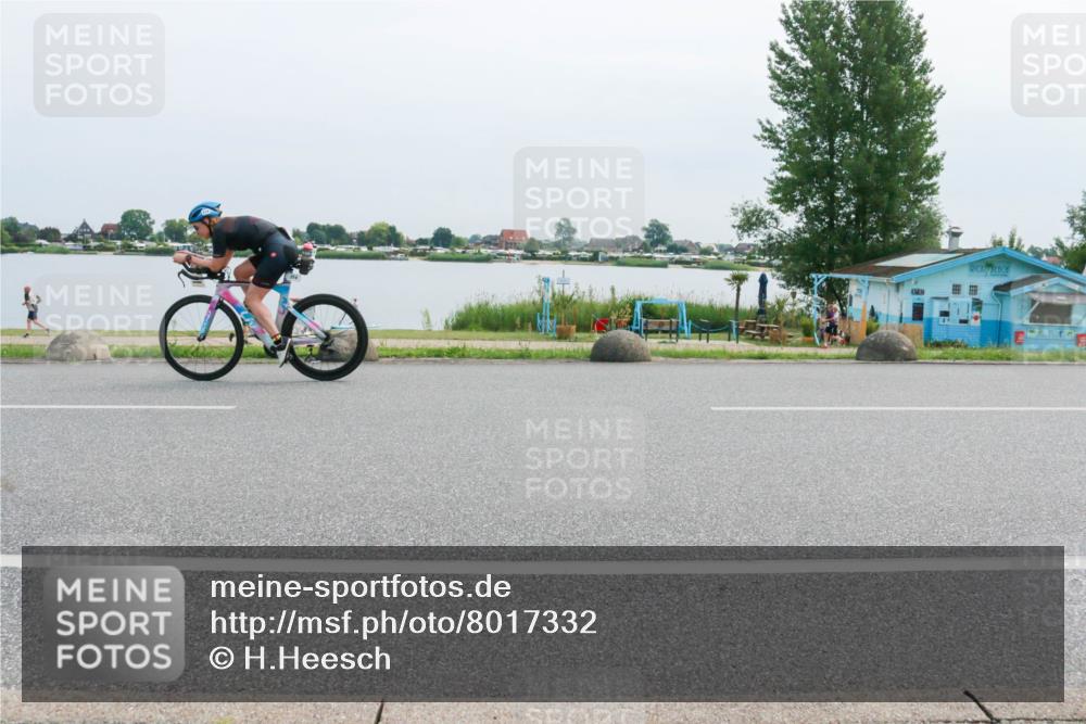 15.06.2025 - 27. Vierlanden-Triathlon H.Heesch http://msf.ph/oto/8017332 15.06.2025 11:13:58 Radfahren 16, 207, 214, 556, 645 meine-sportfotos.de