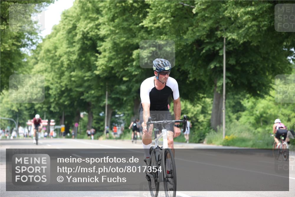 15.06.2025 - 7 Türme Triathlon Yannick Fuchs http://msf.ph/oto/8017354 15.06.2025 13:30:35 Radfahren 305, 545, 786 meine-sportfotos.de