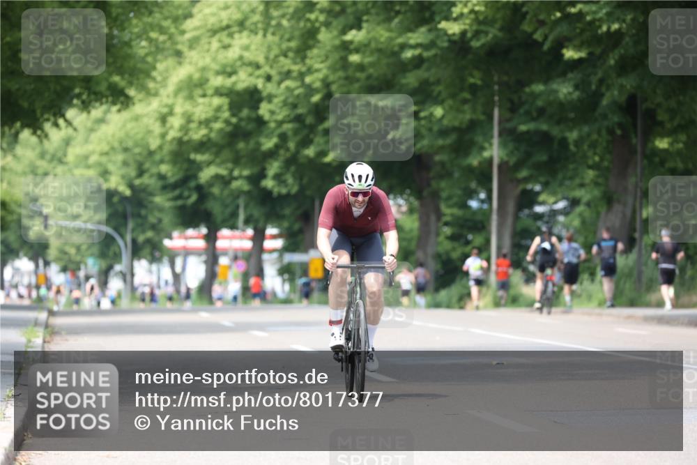 15.06.2025 - 7 Türme Triathlon Yannick Fuchs http://msf.ph/oto/8017377 15.06.2025 13:30:37 Radfahren 545, 786 meine-sportfotos.de